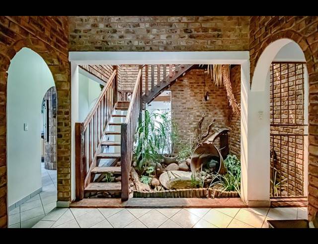 5 BEDROOM HOUSE FOR SALE IN WONDERBOOM